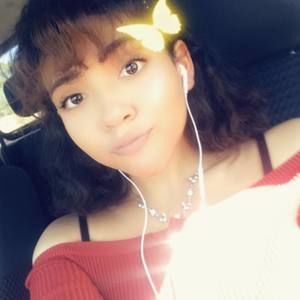 Meet your Posher, Naomi